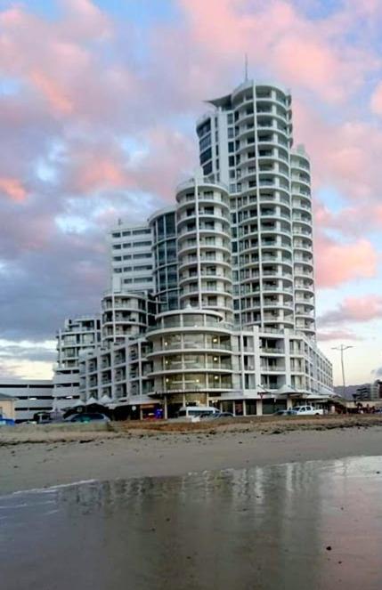 Hibernian Towers 807, Beach Road, Strand Exterior photo